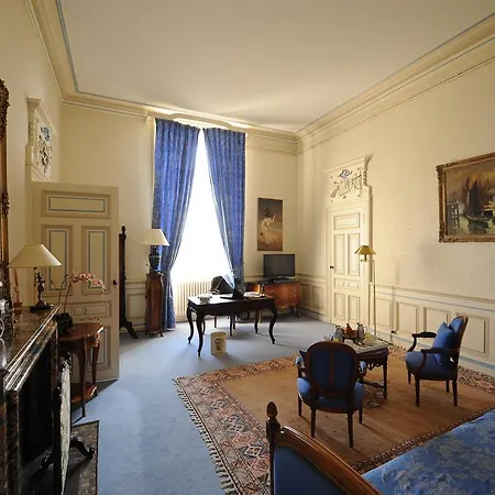 Chateau De Hotel 4*