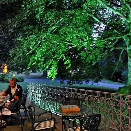 Chateau De Hotel 4*