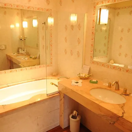 Chateau De 4*